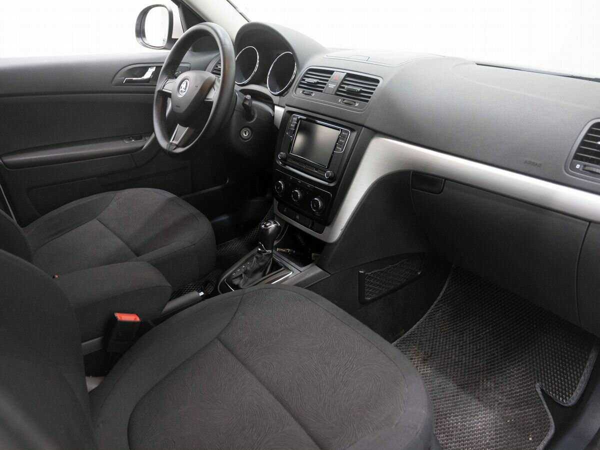Купить Skoda Yeti с пробегом. Фото: #9