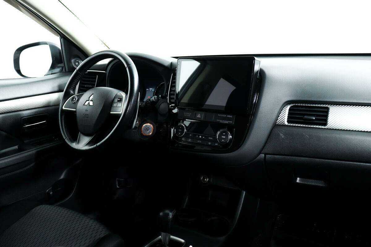 Купить Mitsubishi Outlander с пробегом. Фото: #8