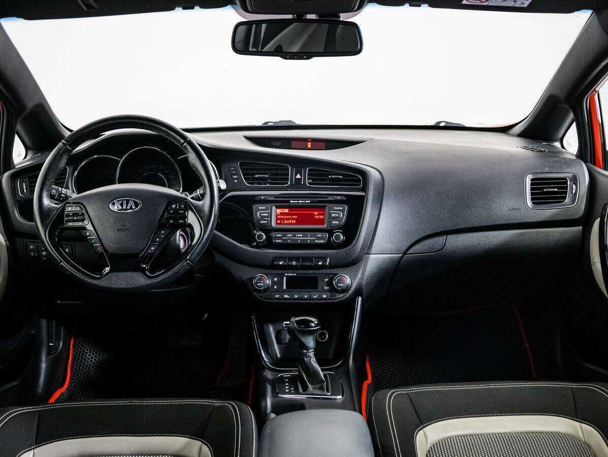 Купить Kia Ceed с пробегом. Фото: #12