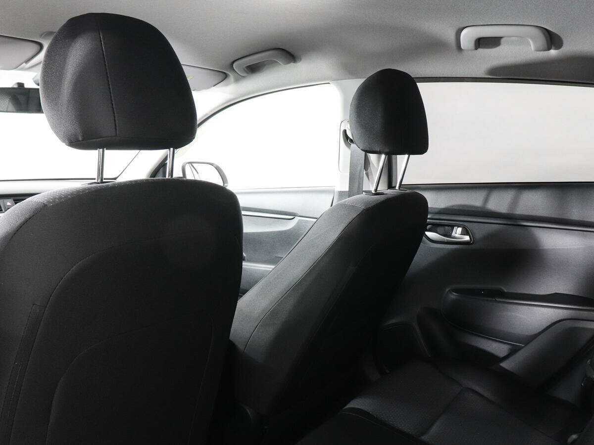 Купить Kia Rio с пробегом. Фото: #11
