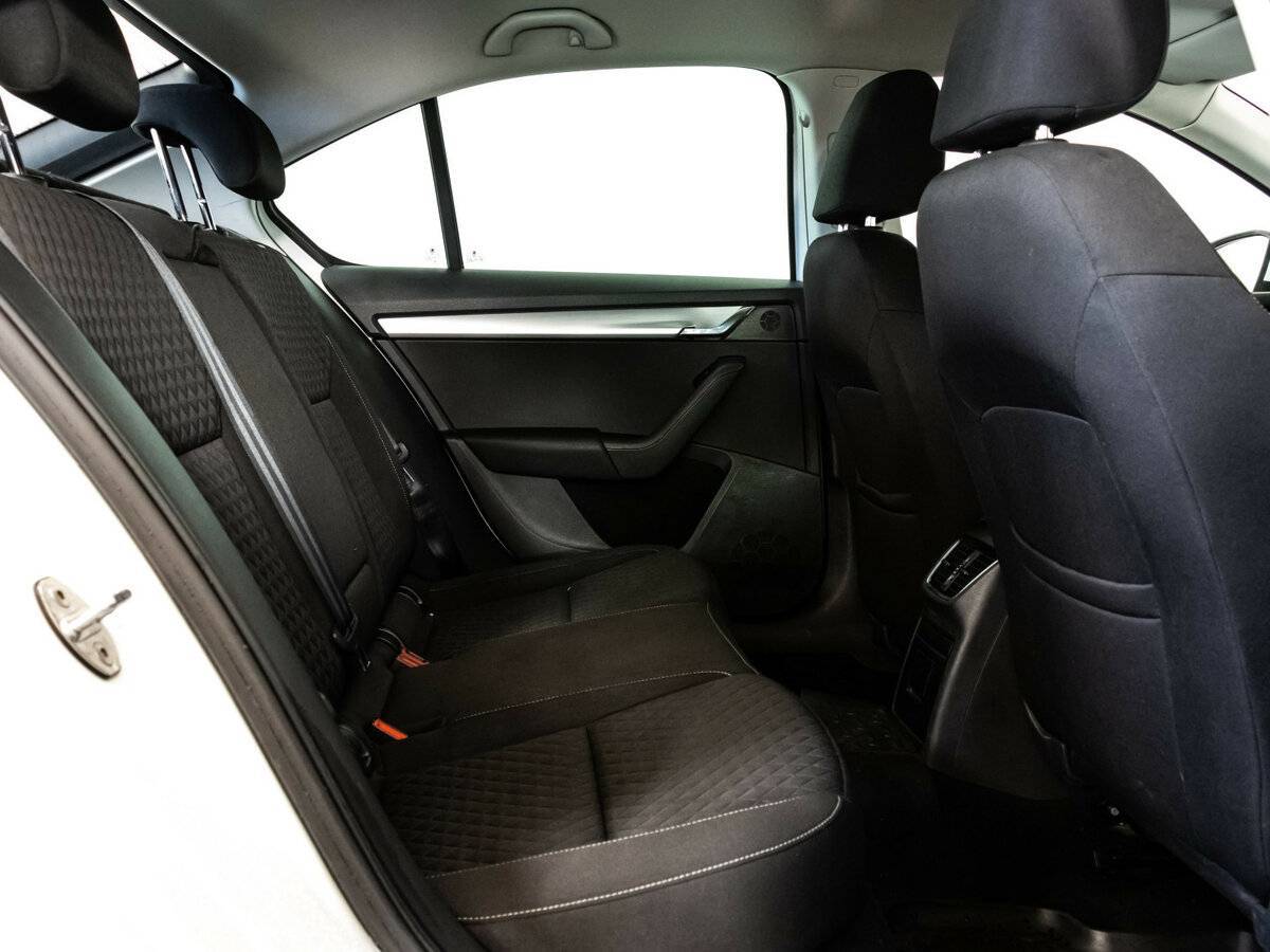 Купить Skoda Octavia с пробегом. Фото: #12