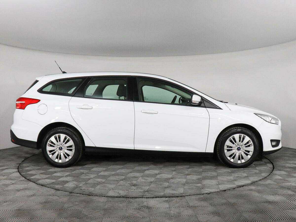 Купить Ford Focus с пробегом. Фото: #3