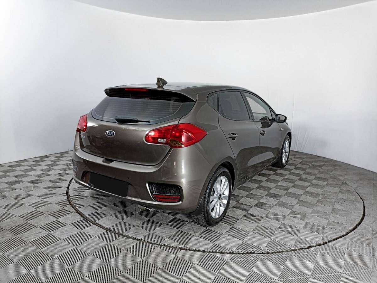 Купить Kia Ceed с пробегом. Фото: #4