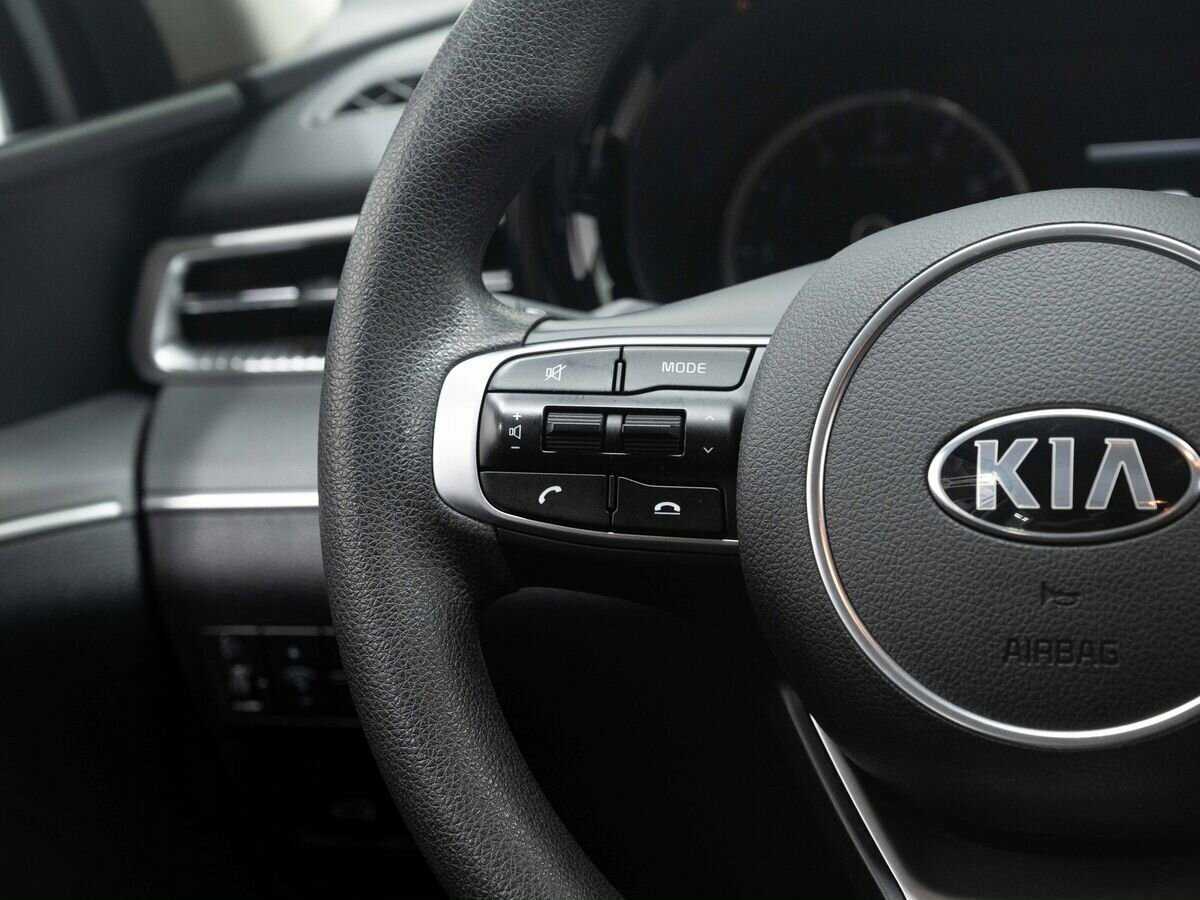 Купить Kia K5 с пробегом. Фото: #16