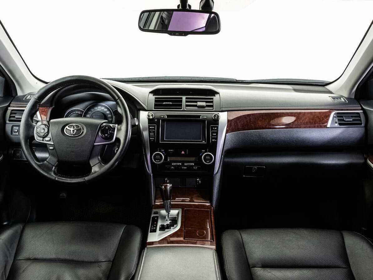 Купить Toyota Camry с пробегом. Фото: #7