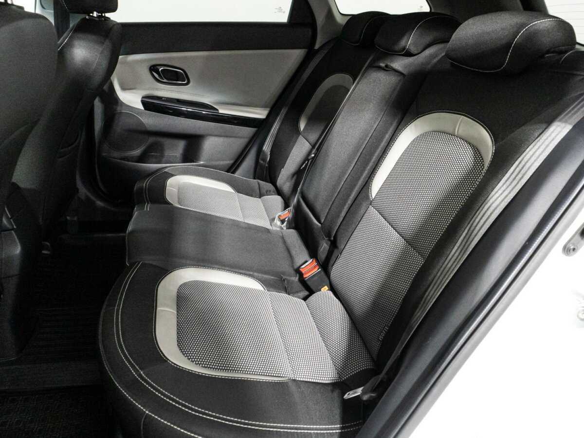 Купить Kia Ceed с пробегом. Фото: #9