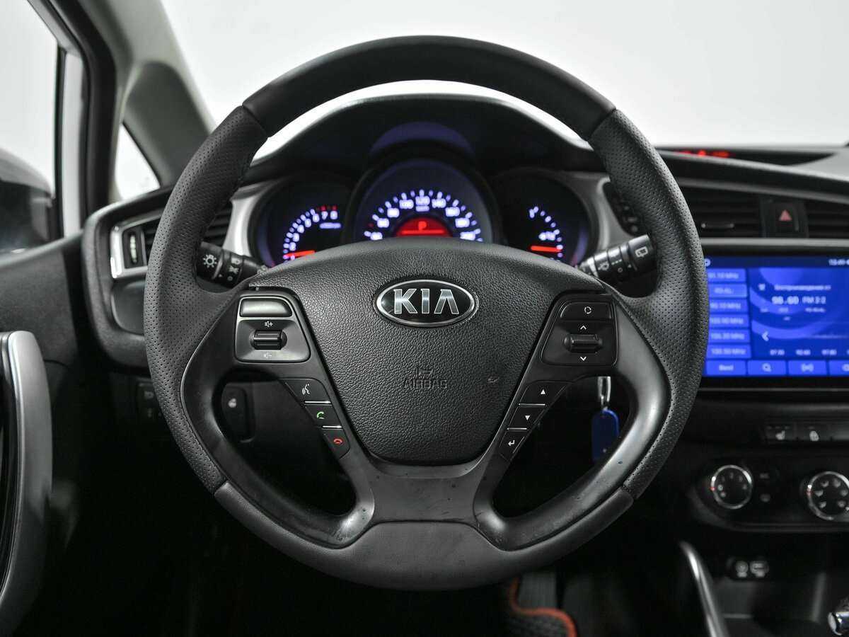 Купить Kia Ceed с пробегом. Фото: #7