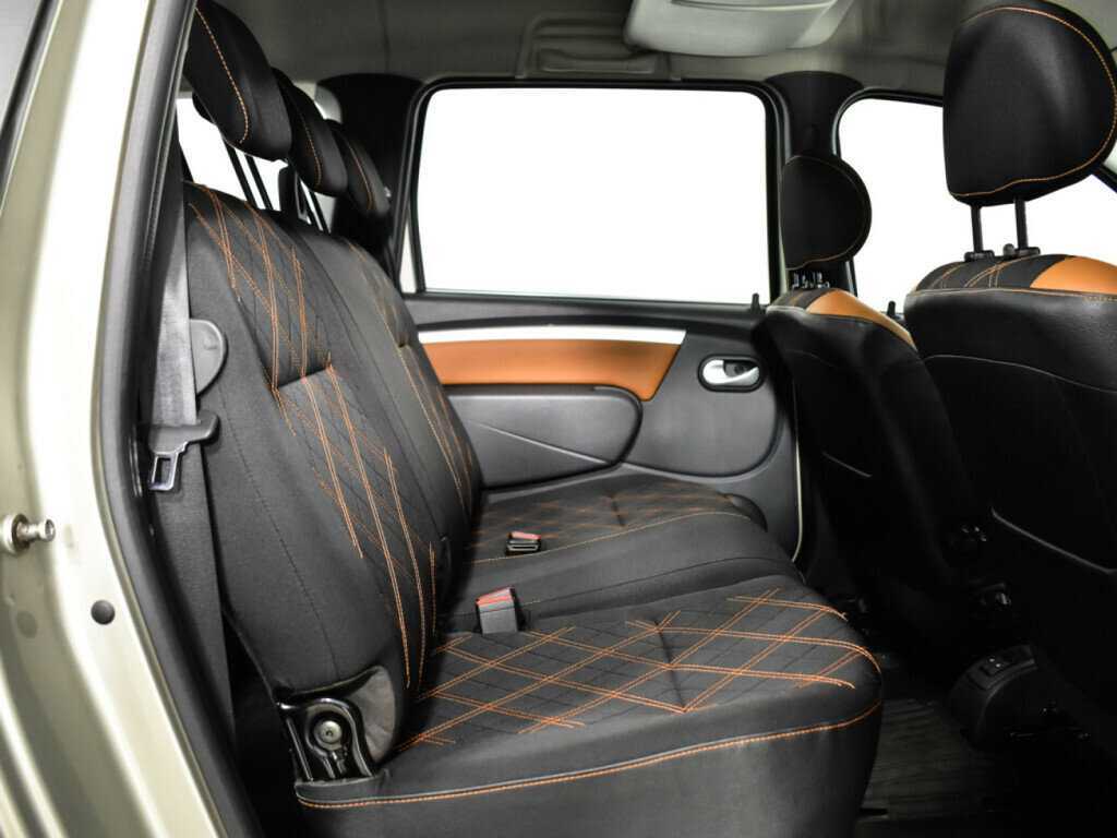 Купить Lada (ВАЗ) Largus с пробегом. Фото: #9