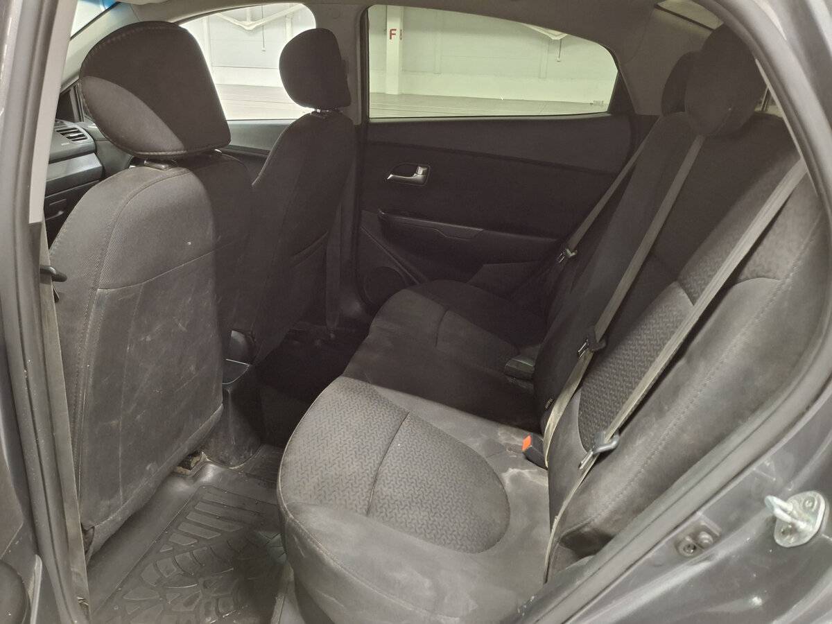 Купить Kia Rio с пробегом. Фото: #11