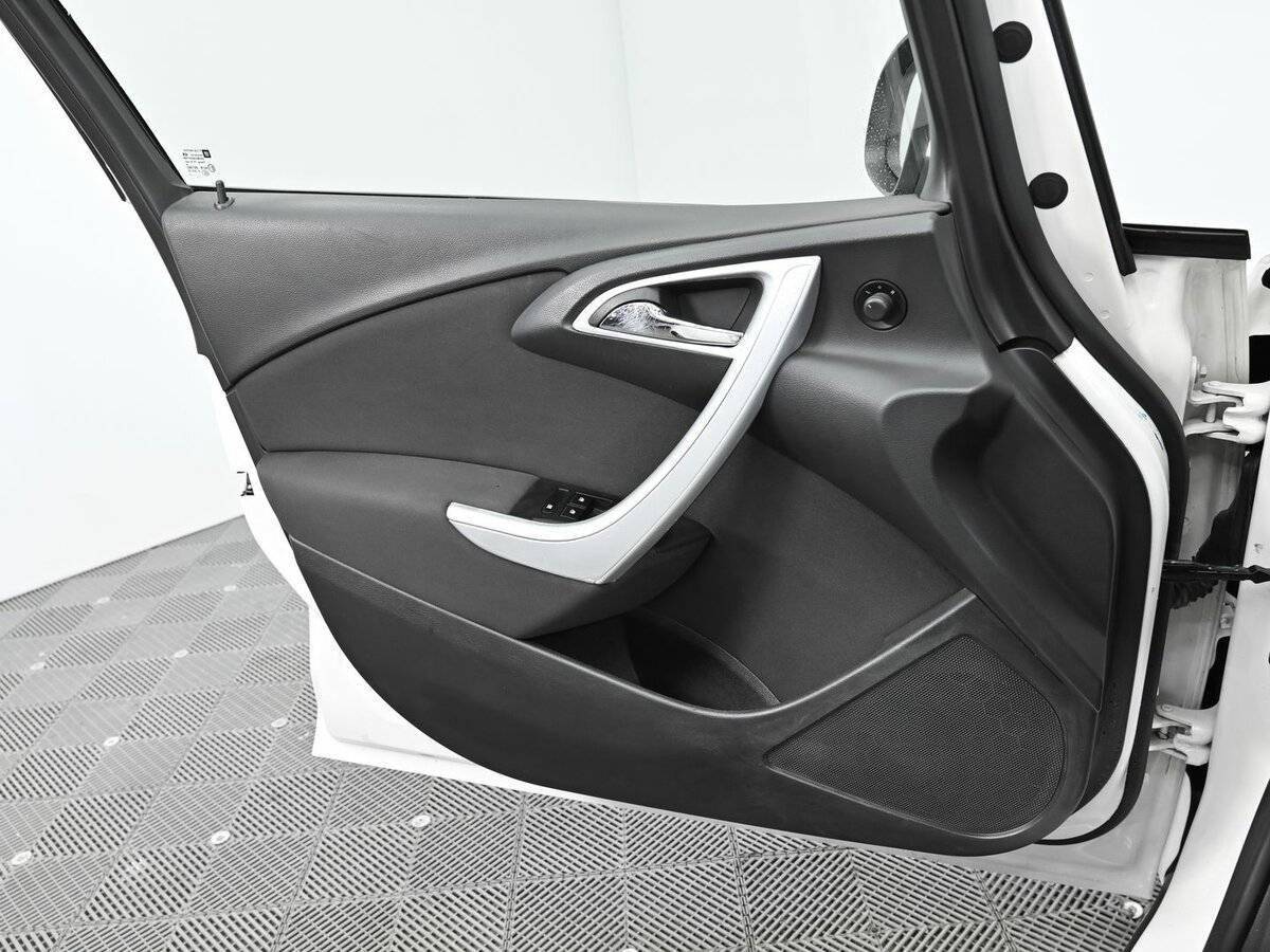 Купить Opel Astra с пробегом. Фото: #6