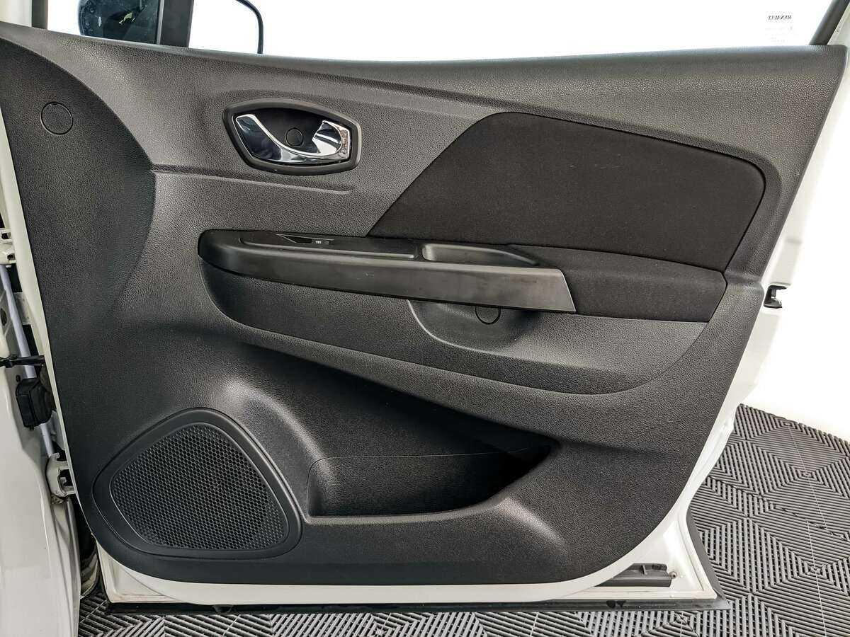 Купить Renault Kaptur с пробегом. Фото: #23