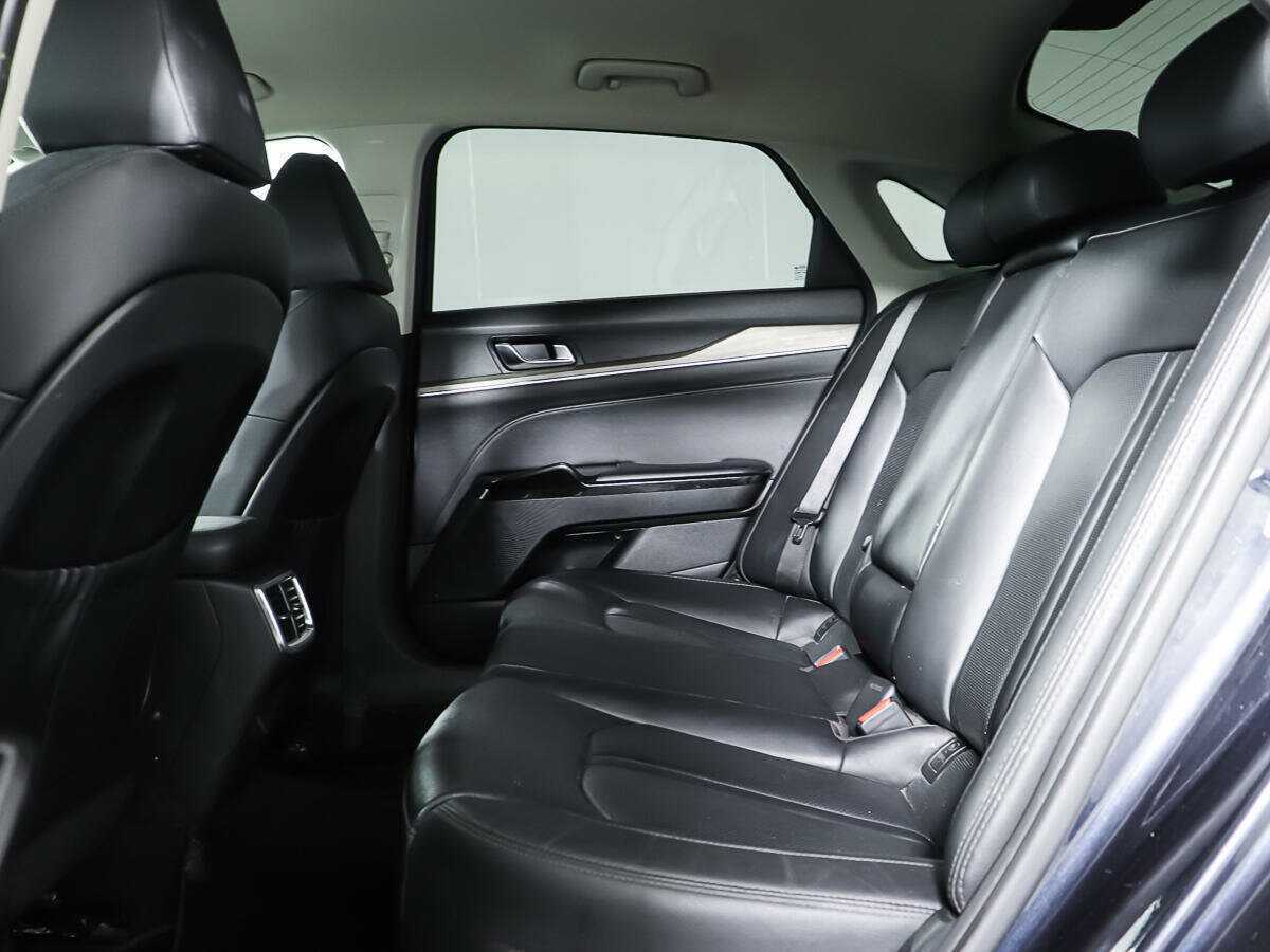 Купить Kia K5 с пробегом. Фото: #9