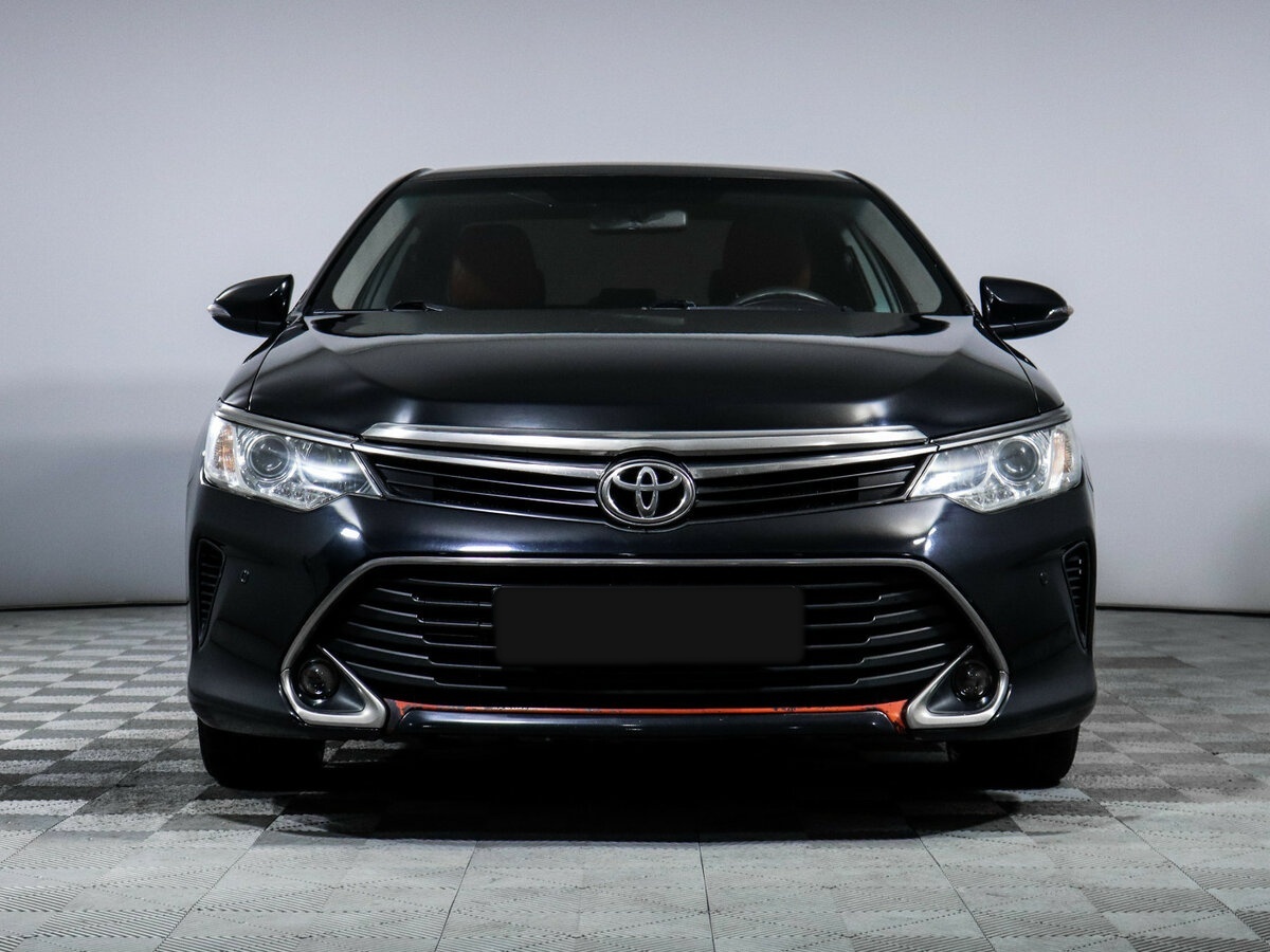 Купить Toyota Camry с пробегом. Фото: #1