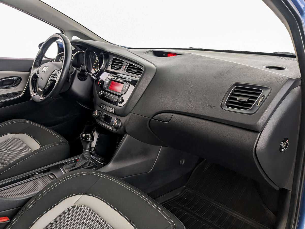 Купить Kia Ceed с пробегом. Фото: #8