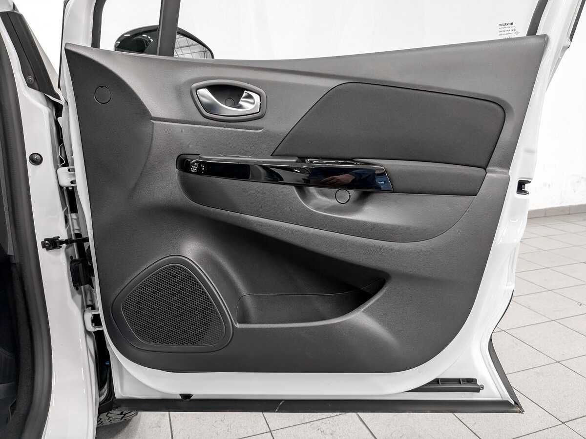 Купить Renault Kaptur с пробегом. Фото: #23