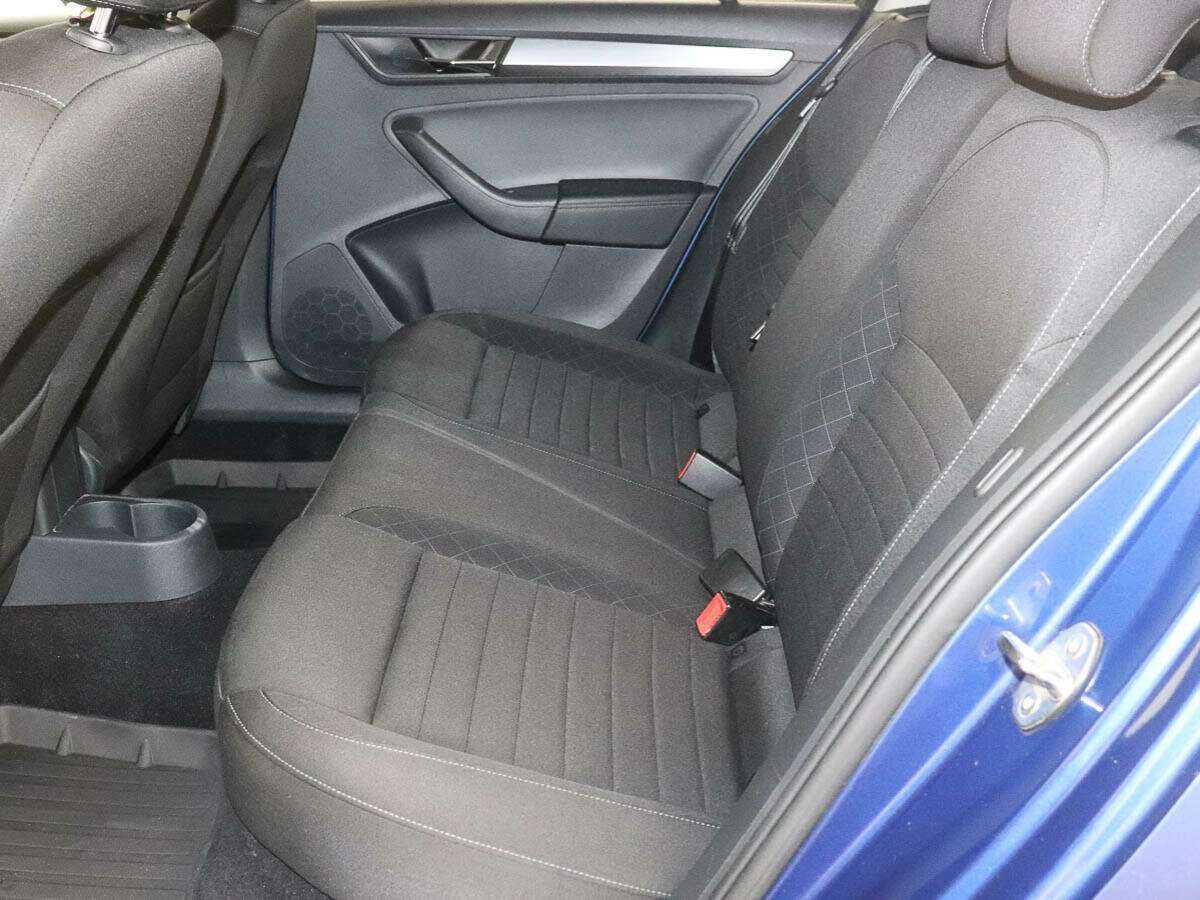 Купить Skoda Rapid с пробегом. Фото: #8