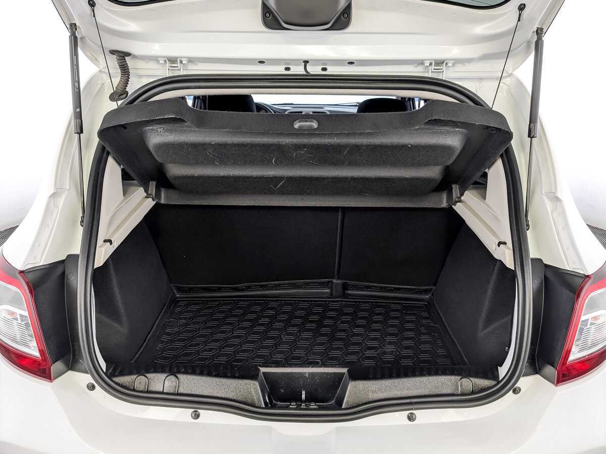 Купить Renault Sandero с пробегом. Фото: #9