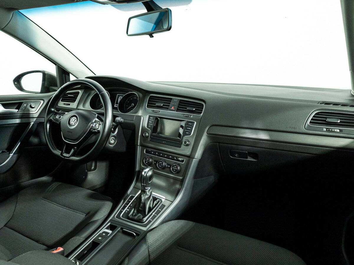 Купить Volkswagen Golf с пробегом. Фото: #8