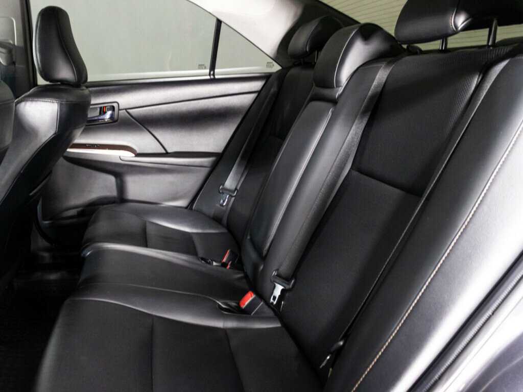 Купить Toyota Camry с пробегом. Фото: #9