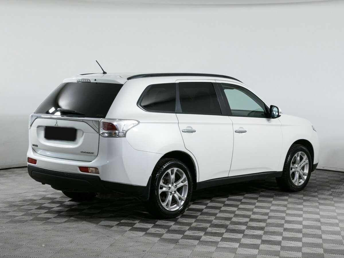 Купить Mitsubishi Outlander с пробегом. Фото: #3
