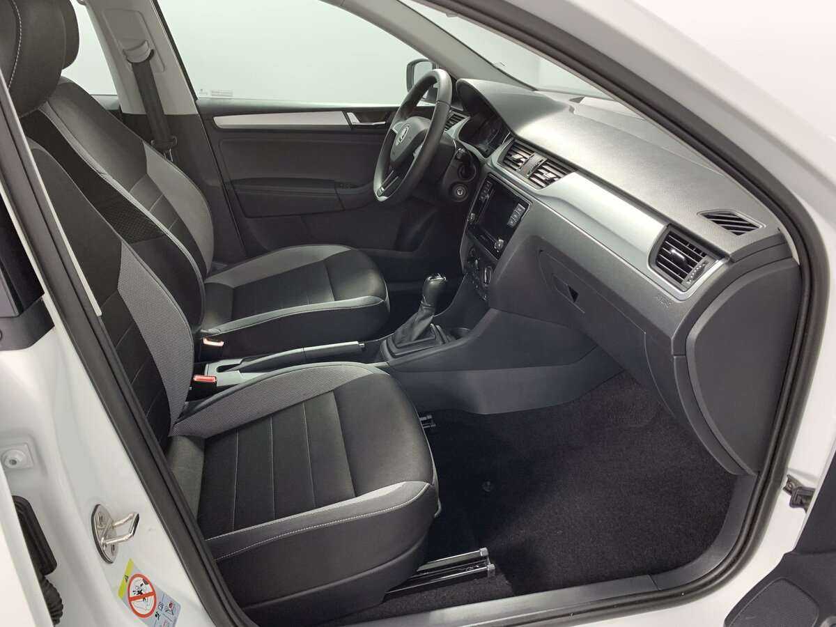 Купить Skoda Rapid с пробегом. Фото: #14