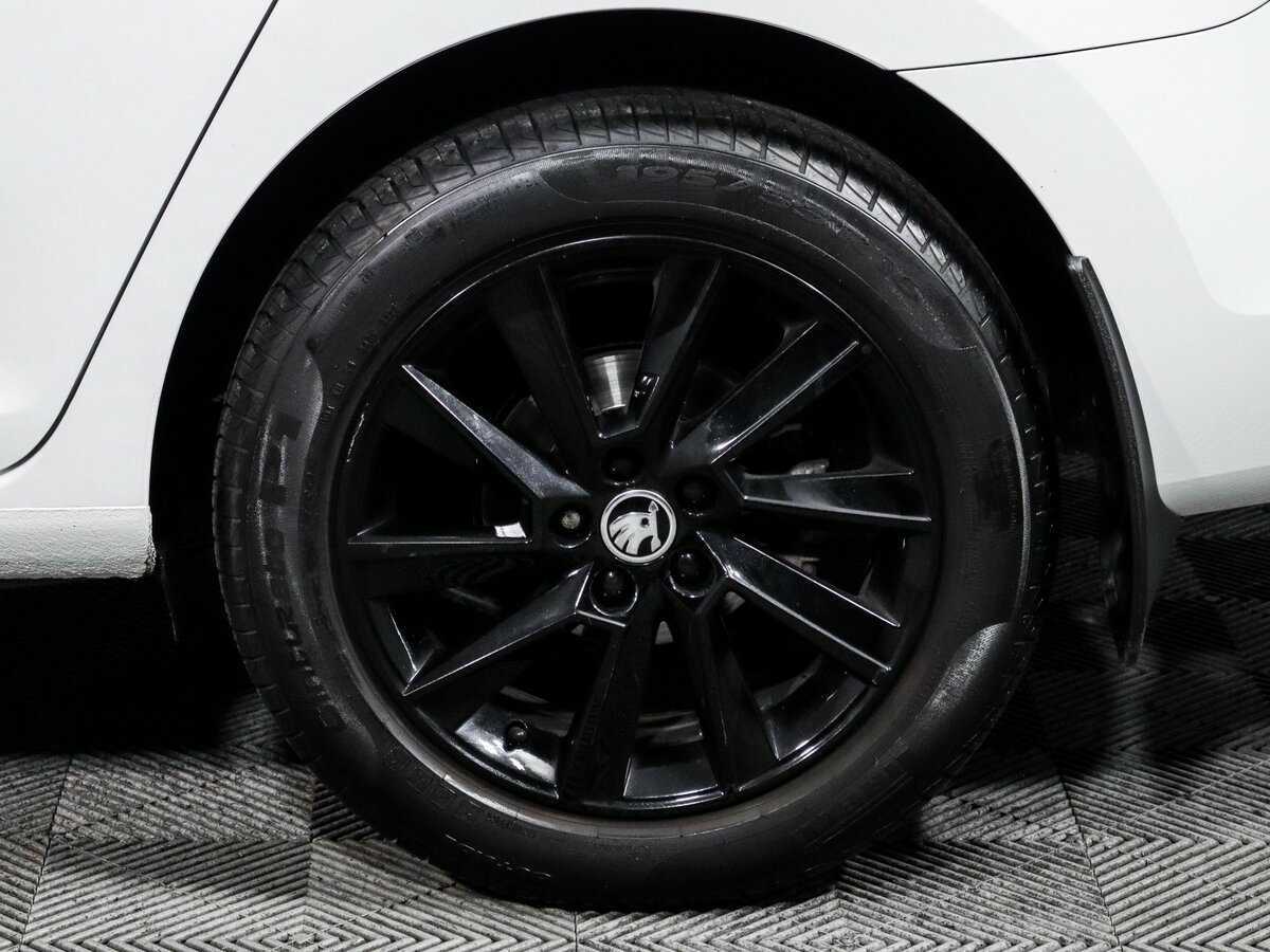 Купить Skoda Rapid с пробегом. Фото: #14