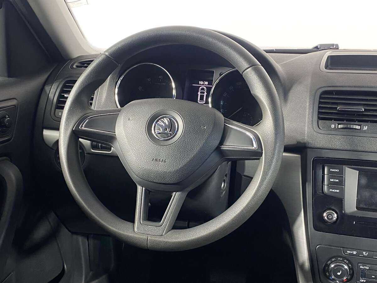 Купить Skoda Yeti с пробегом. Фото: #10