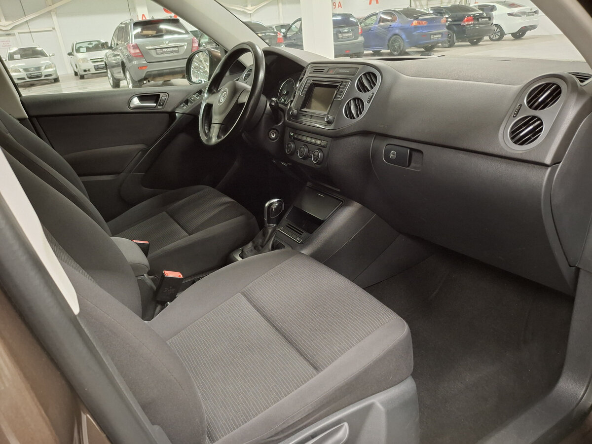Купить Volkswagen Tiguan с пробегом. Фото: #10