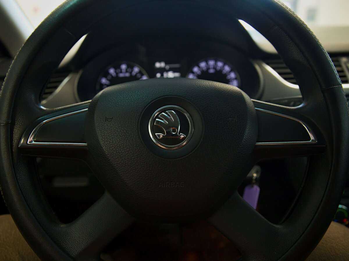 Купить Skoda Octavia с пробегом. Фото: #8