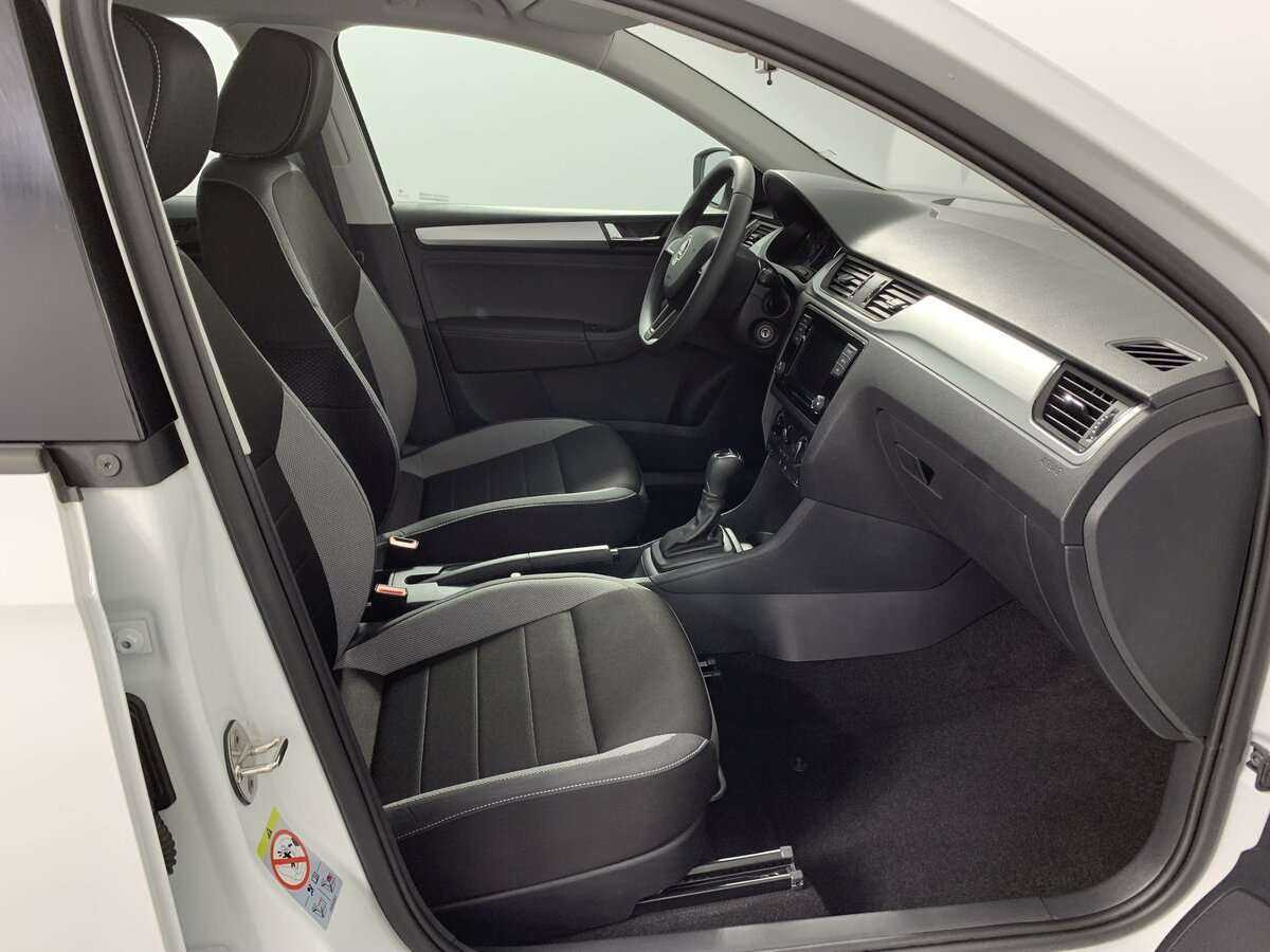 Купить Skoda Rapid с пробегом. Фото: #15