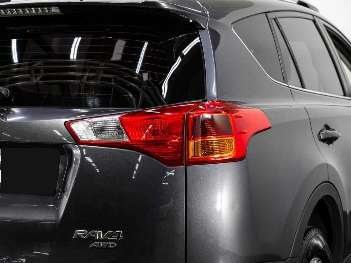 Купить Toyota RAV4 с пробегом. Фото: #6