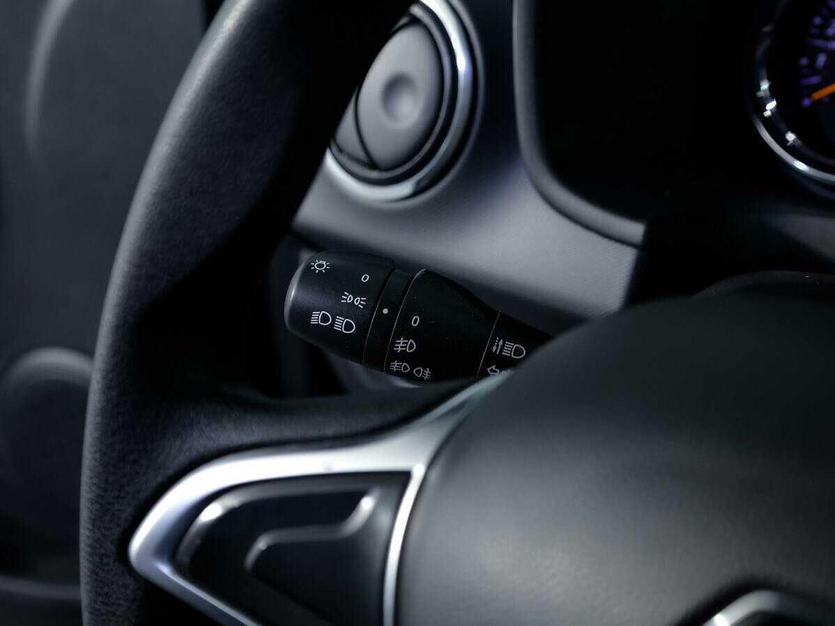 Купить Renault Sandero с пробегом. Фото: #16