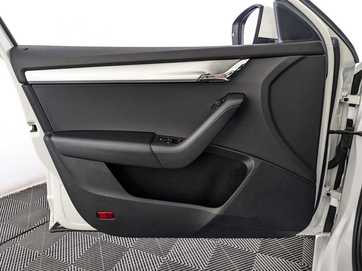 Купить Skoda Octavia с пробегом. Фото: #14