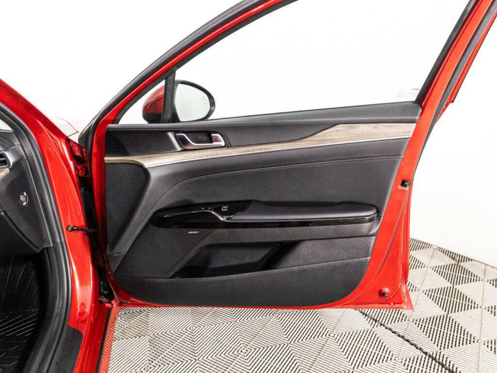 Купить Kia K5 с пробегом. Фото: #31