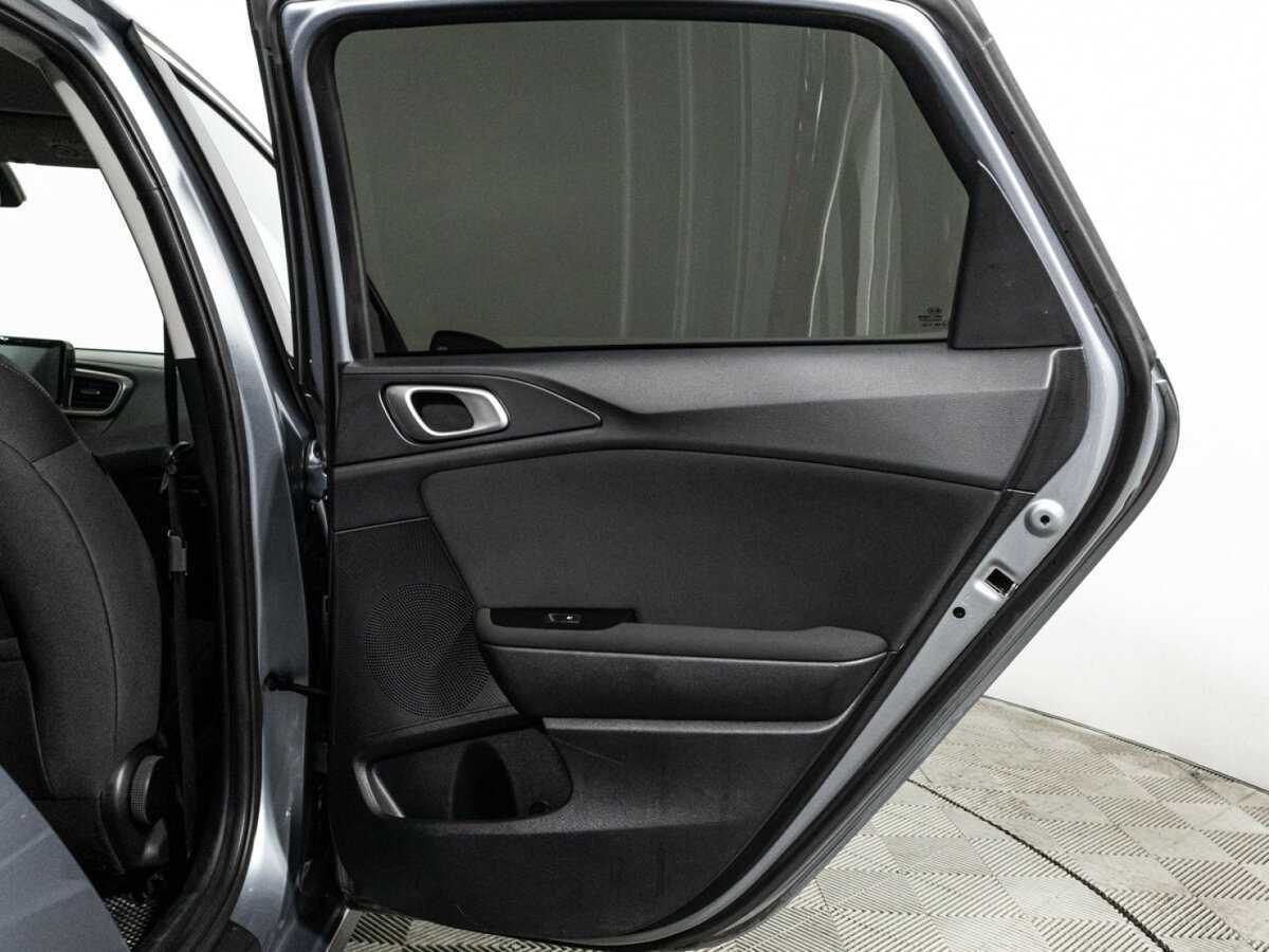 Купить Kia Ceed с пробегом. Фото: #24
