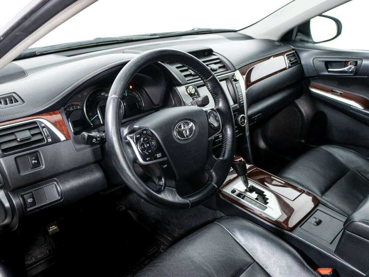 Купить Toyota Camry с пробегом. Фото: #10
