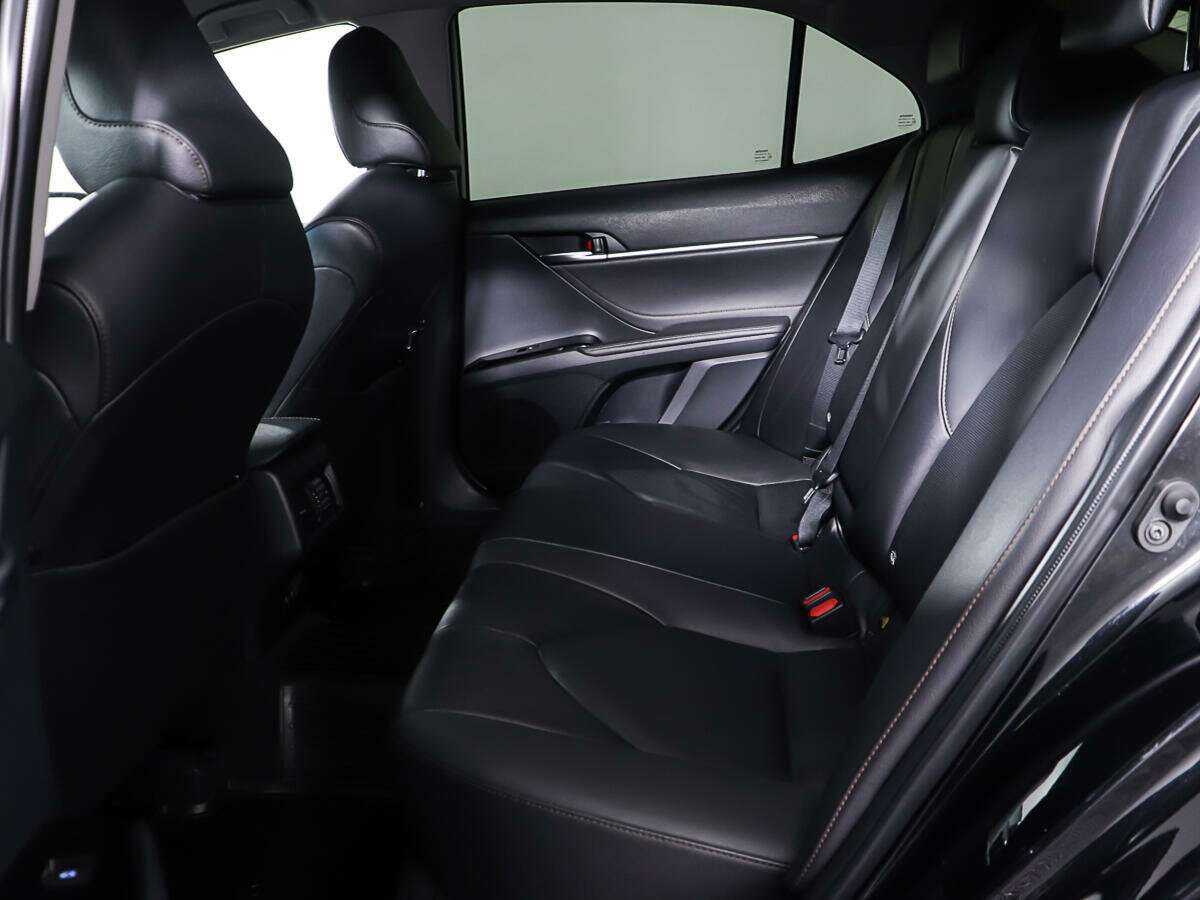 Купить Toyota Camry с пробегом. Фото: #8