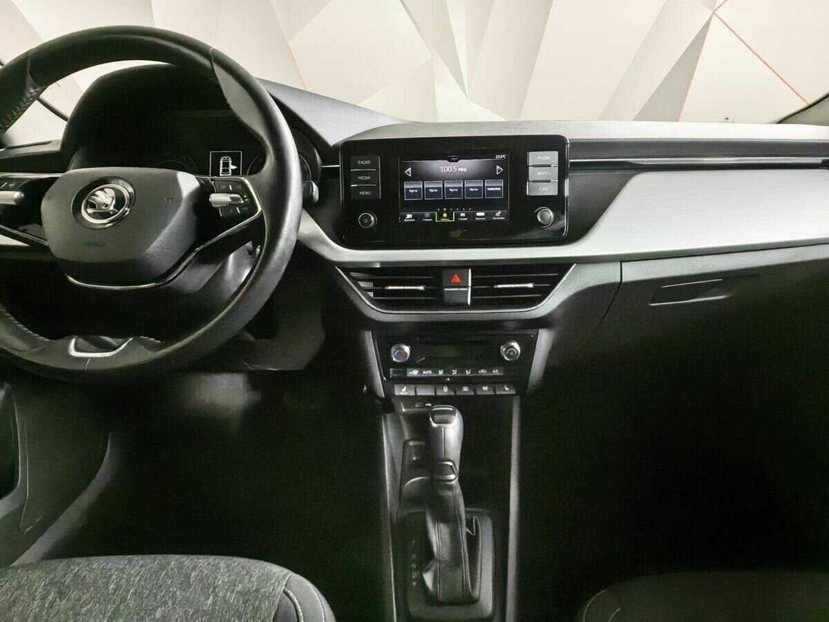 Купить Skoda Rapid с пробегом. Фото: #9