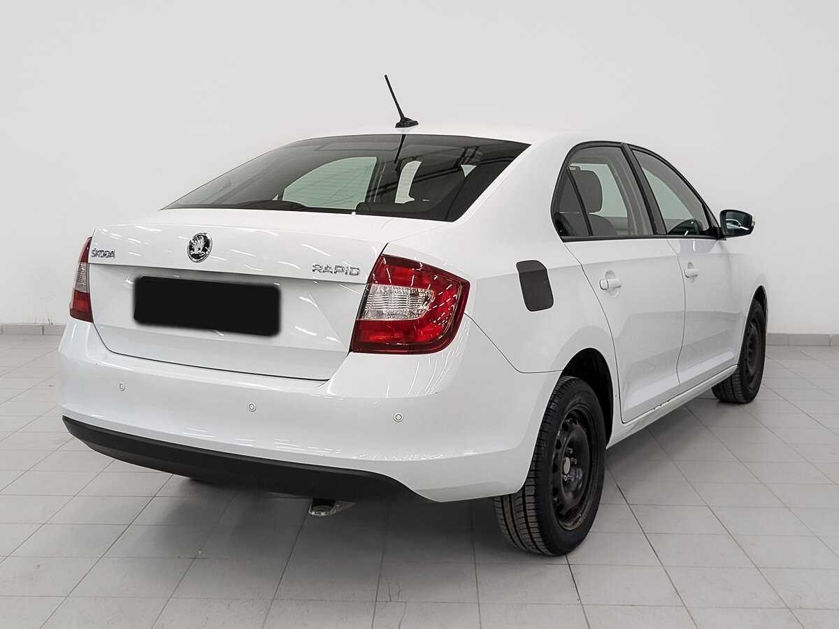 Купить Skoda Rapid с пробегом. Фото: #4