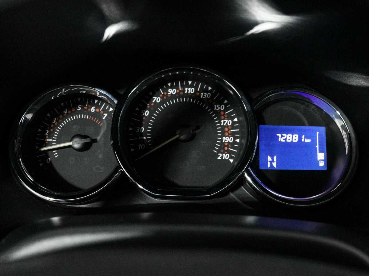 Купить Renault Sandero с пробегом. Фото: #15