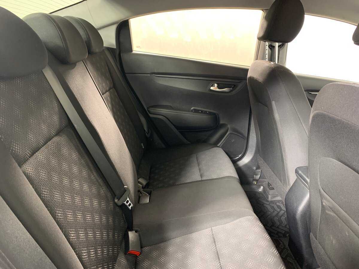 Купить Kia Rio с пробегом. Фото: #17