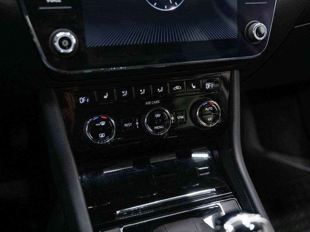 Купить Skoda Superb с пробегом. Фото: #23