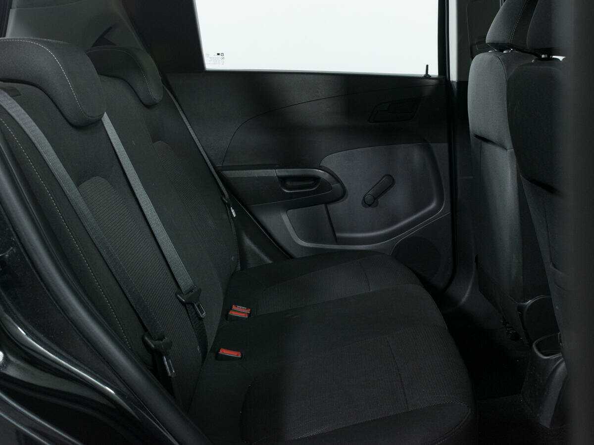 Купить Chevrolet Aveo с пробегом. Фото: #10