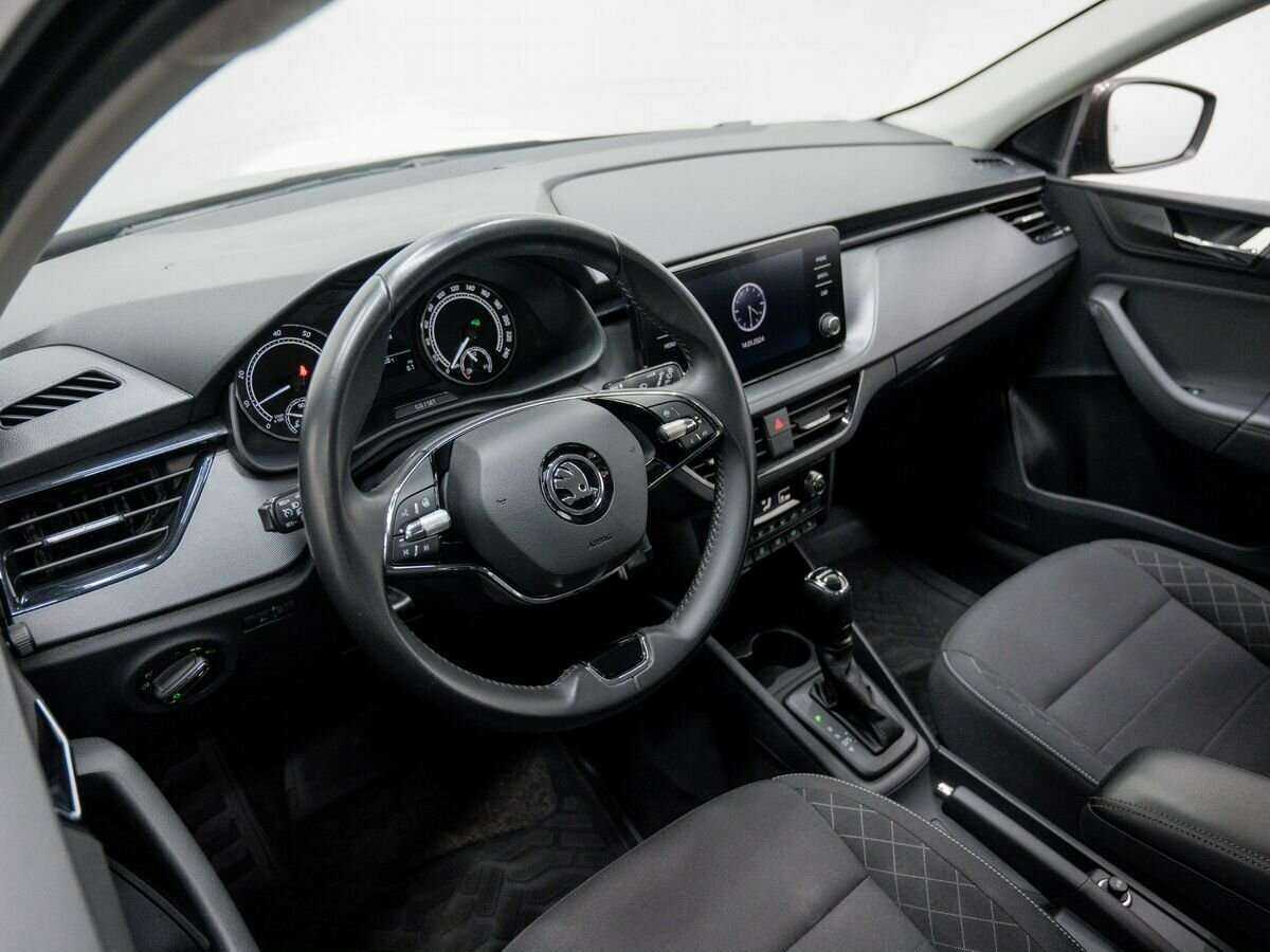 Купить Skoda Rapid с пробегом. Фото: #12