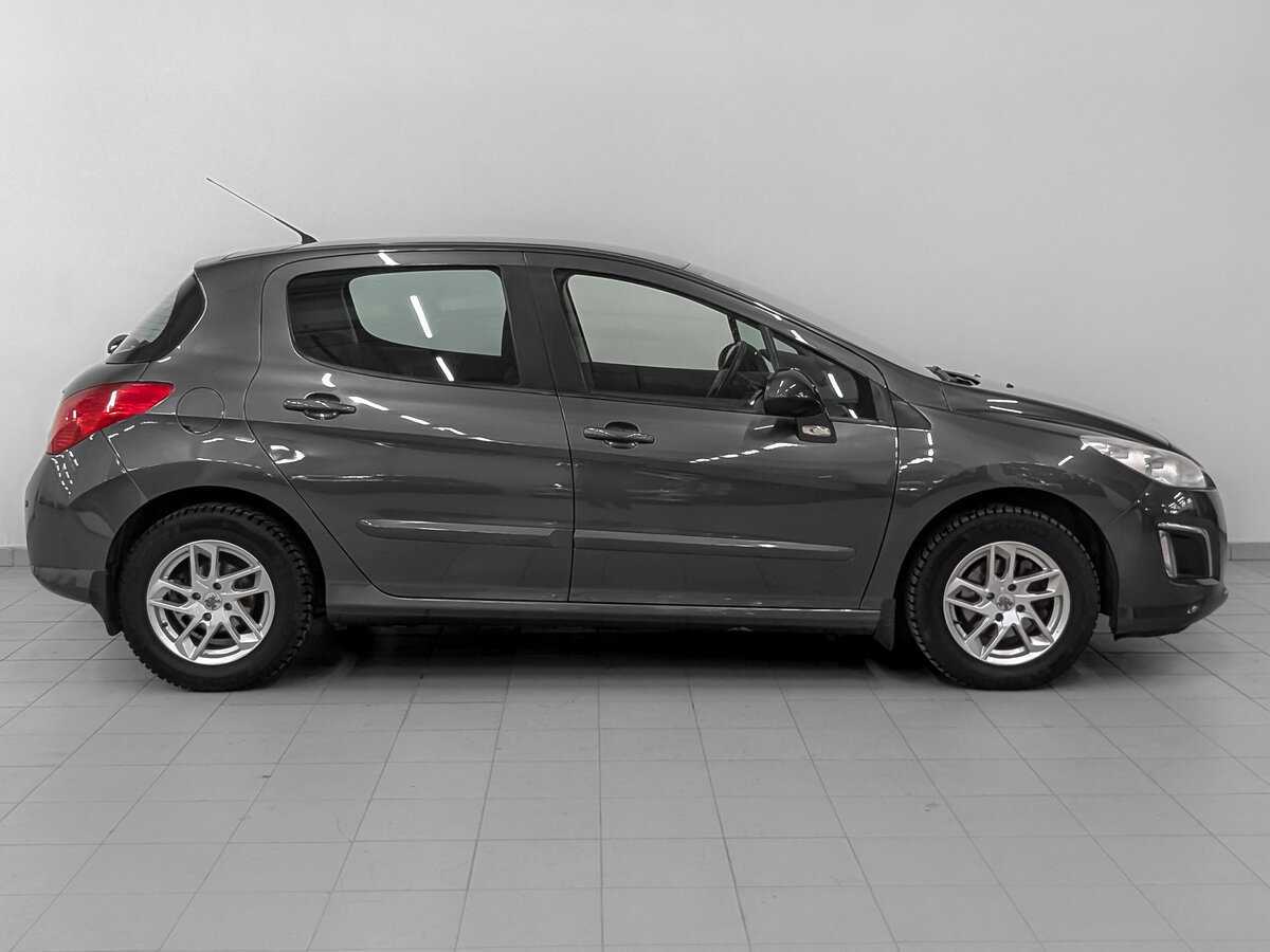 Купить Peugeot 308 с пробегом. Фото: #3