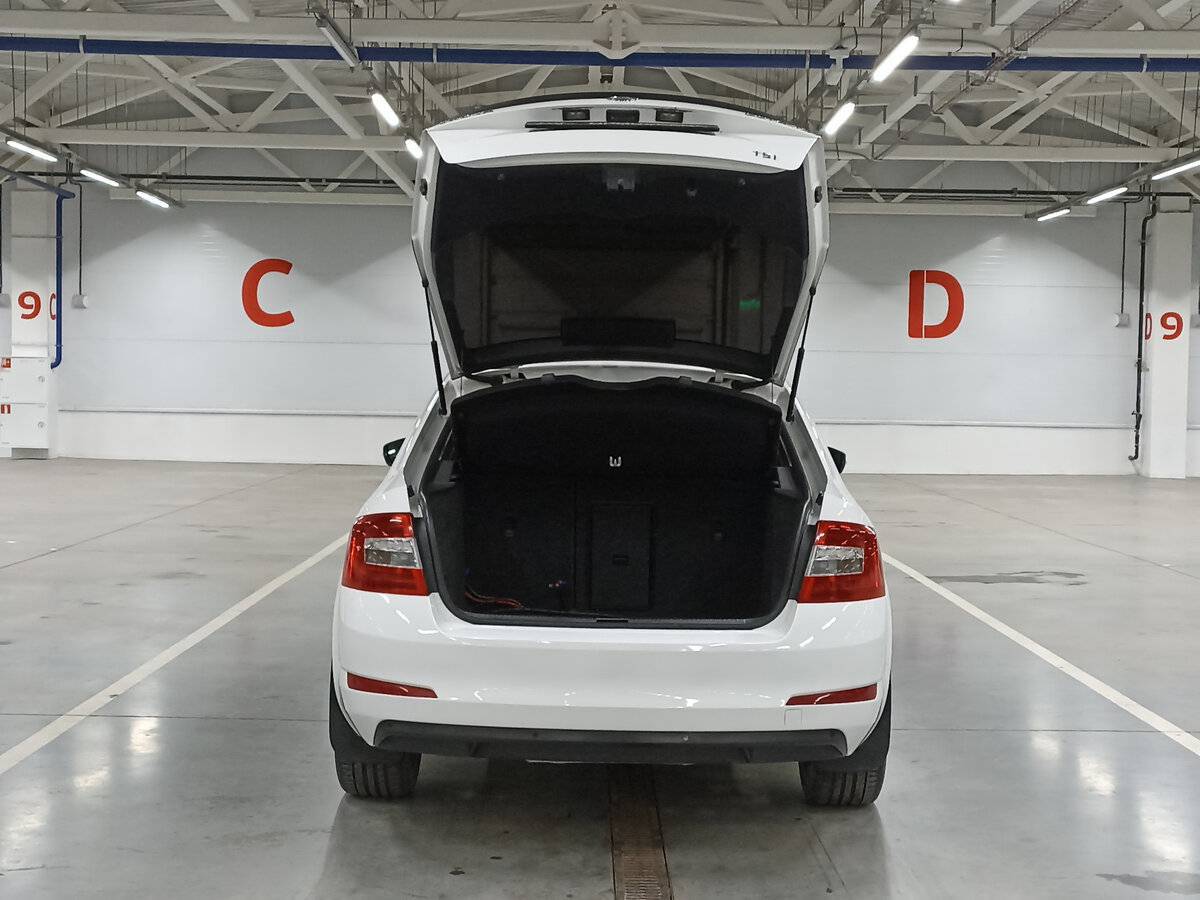 Купить Skoda Octavia с пробегом. Фото: #9