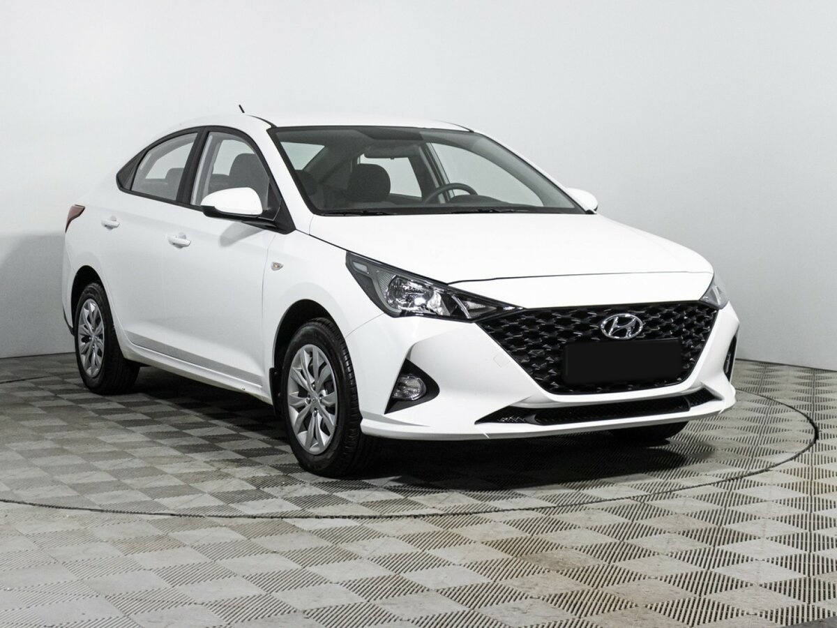 Купить Hyundai Solaris с пробегом. Фото: #2