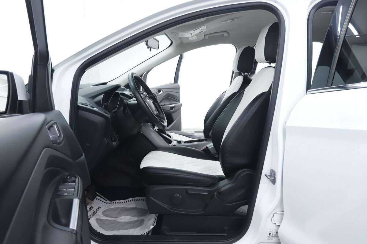 Купить Ford Kuga с пробегом. Фото: #6