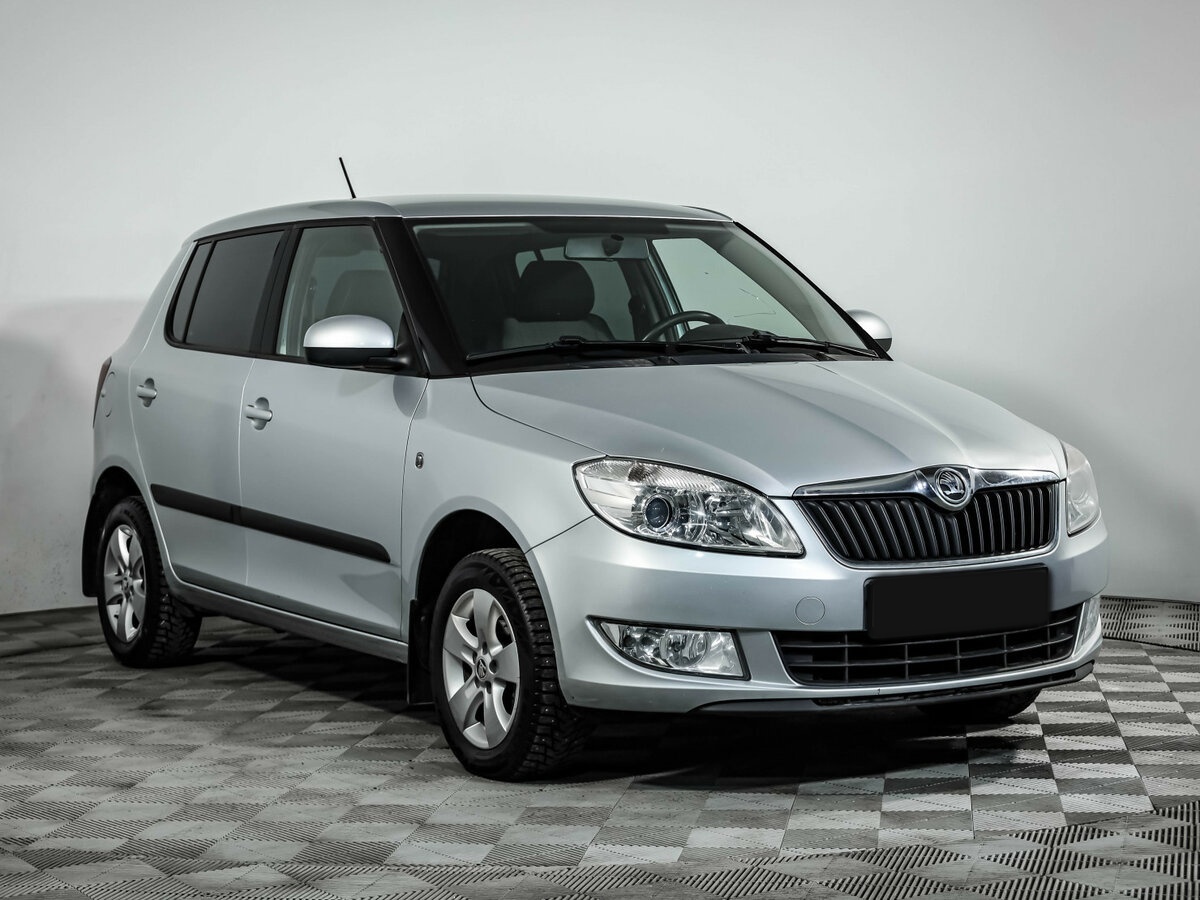 Купить Skoda Fabia с пробегом. Фото: #2
