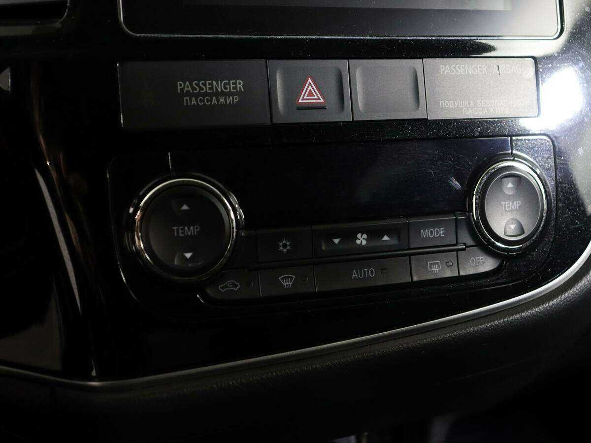 Купить Mitsubishi Outlander с пробегом. Фото: #18